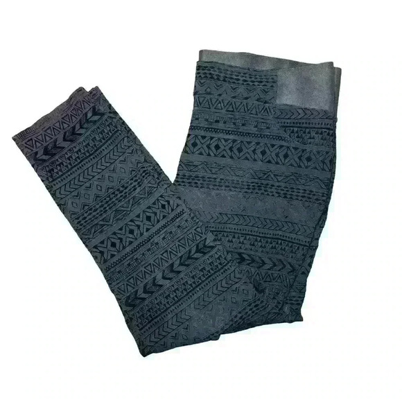 Ashley Stewart Black Velvet Detailed Pointe Leggings Size 22/24 - Picture 1 of 9